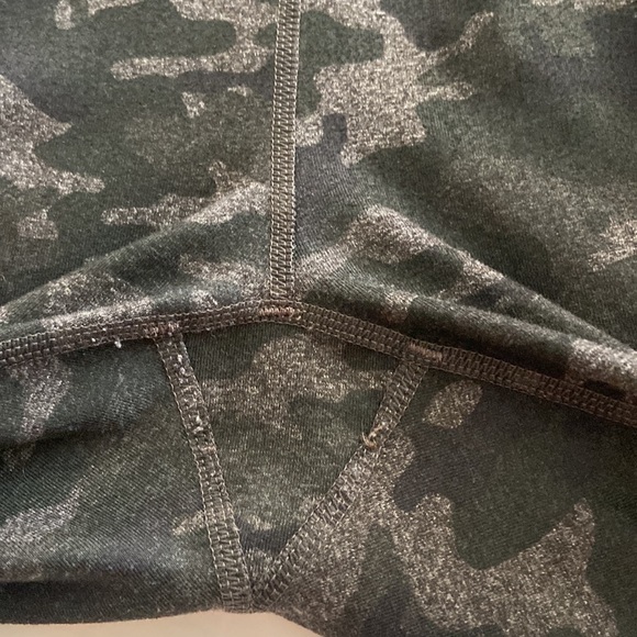 Fabletics Powerhold leggings M - Picture 3 of 3